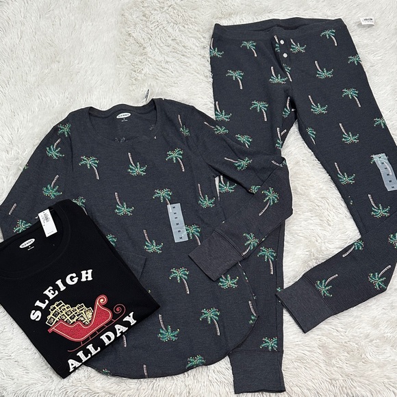 🌴 NWT Old Navy Thermal Christmas Pajamas - Picture 1 of 4
